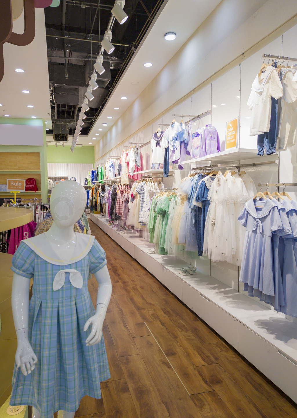 兒童服裝專柜素材產(chǎn)品實(shí)拍免費(fèi)下載_jpg格式_3000像素_編號44063654