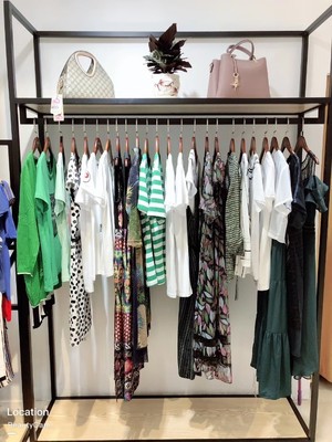 開服裝店的進貨渠道選擇芝麻e柜品牌折扣店童裝、男裝、女裝加盟店可靠嗎